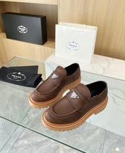 Load image into Gallery viewer, Leather Loafers