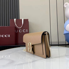 Load image into Gallery viewer, Dionysus Wallet on Chain