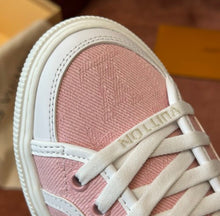 Load image into Gallery viewer, Logo Trainers