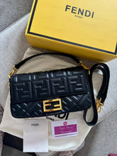 Load image into Gallery viewer, Baguette