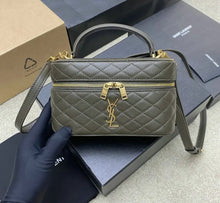 Load image into Gallery viewer, Mini Gabby