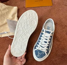 Load image into Gallery viewer, Logo Trainers