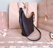 Load image into Gallery viewer, Leather Bucket Bag