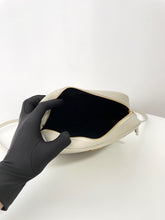 Load image into Gallery viewer, Lou Camera Bag