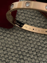 Load image into Gallery viewer, Love Bracelet