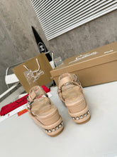 Load image into Gallery viewer, Stud Wedges