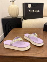 Load image into Gallery viewer, CC Sandals