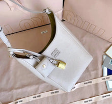 Load image into Gallery viewer, Leather Bucket Bag