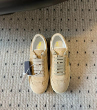 Load image into Gallery viewer, Platform Trainers