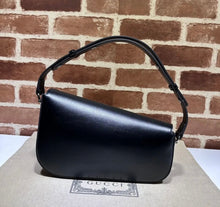 Load image into Gallery viewer, Horsebit Shoulder Bag