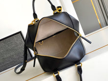 Load image into Gallery viewer, Antigona Cube