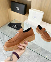 Load image into Gallery viewer, Leather Loafers