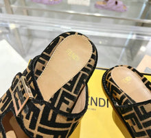 Load image into Gallery viewer, Feel Sandals