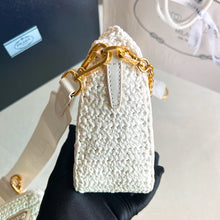 Load image into Gallery viewer, Re Edition Pochette