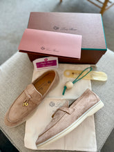 Load image into Gallery viewer, Suede Loafers