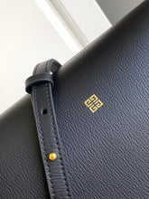 Load image into Gallery viewer, Antigona Cube