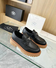 Load image into Gallery viewer, Leather Loafers
