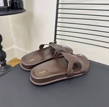 Load image into Gallery viewer, Triomphe Sandals