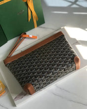 Load image into Gallery viewer, Conti Pouch