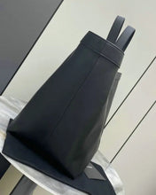 Load image into Gallery viewer, Y Tote