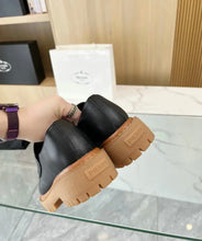 Load image into Gallery viewer, Leather Loafers