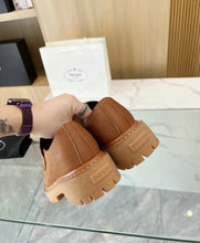 Load image into Gallery viewer, Leather Loafers