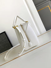 Load image into Gallery viewer, Antigona Cube