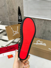 Load image into Gallery viewer, Stud Wedges