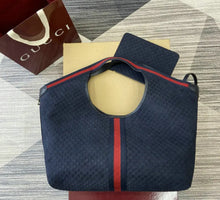 Load image into Gallery viewer, Giglio