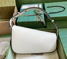 Load image into Gallery viewer, Horsebit Shoulder Bag