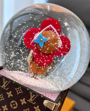 Load image into Gallery viewer, Snow Globe