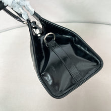 Load image into Gallery viewer, Medium Leather Tote