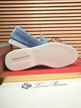 Load image into Gallery viewer, Suede Loafers