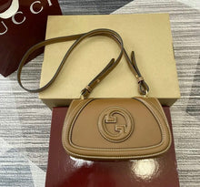 Load image into Gallery viewer, Blondie