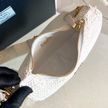 Load image into Gallery viewer, Re Edition Pochette