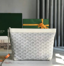 Load image into Gallery viewer, Conti Pouch