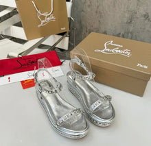 Load image into Gallery viewer, Stud Wedges