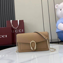 Load image into Gallery viewer, Dionysus Wallet on Chain