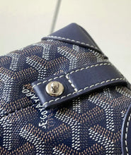 Load image into Gallery viewer, Toiletry Bag