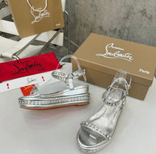 Load image into Gallery viewer, Stud Wedges