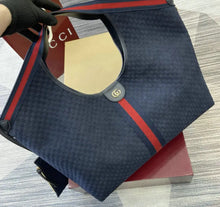 Load image into Gallery viewer, Giglio