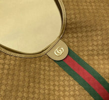 Load image into Gallery viewer, Giglio