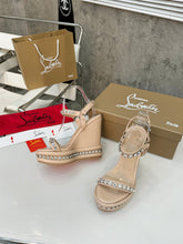 Load image into Gallery viewer, Stud Wedges