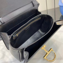 Load image into Gallery viewer, Half Horsebit Top Handle