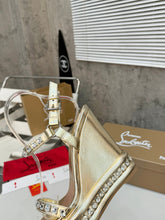 Load image into Gallery viewer, Stud Wedges