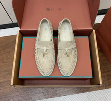 Load image into Gallery viewer, Suede Loafers