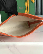 Load image into Gallery viewer, Conti Pouch