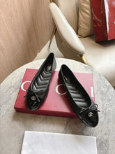 Load image into Gallery viewer, GG Pumps