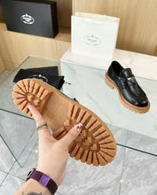 Load image into Gallery viewer, Leather Loafers