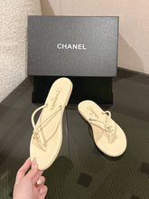 Load image into Gallery viewer, CC Sandals